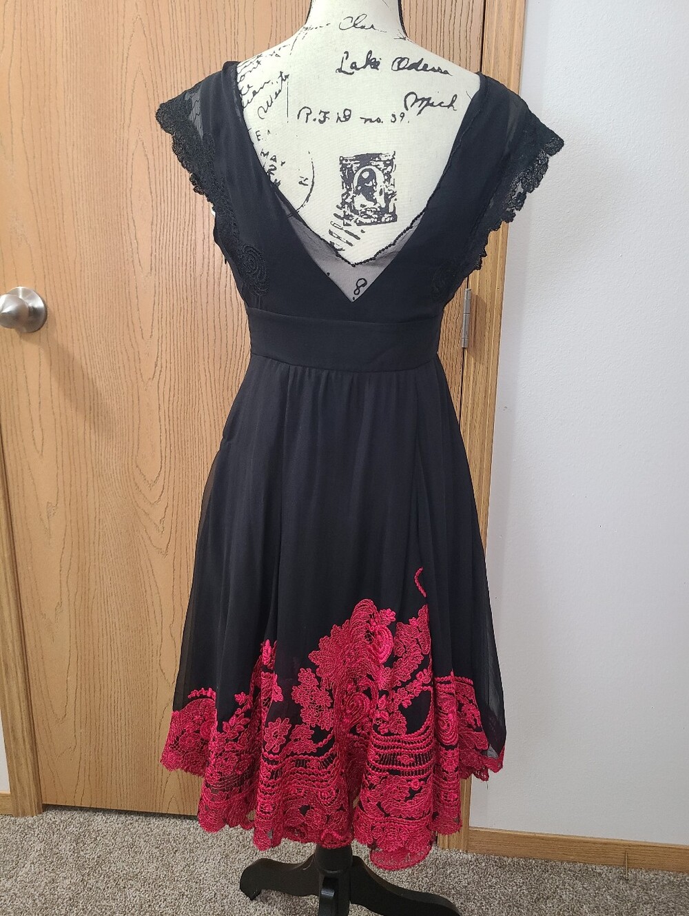 Karen Millen Retro Silk Embroidered Lace Scallop Hem V-neck Pinup A-line Dress - Picture 7 of 10